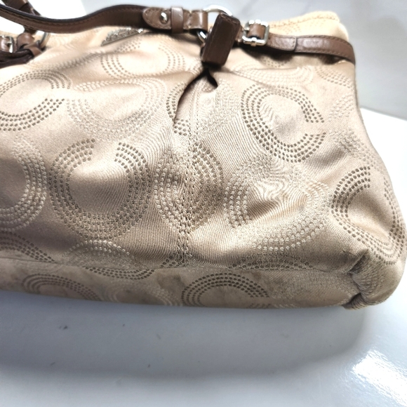 MADISON DOTTED OP ART CARRYALL (COACH F16366) - Picture 3 of 16
